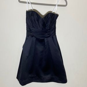 Black B2 dress with pockets